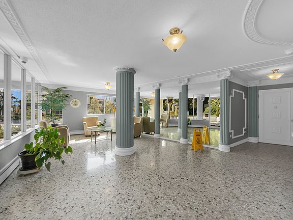 5th image of 1930 Marine Dr #404