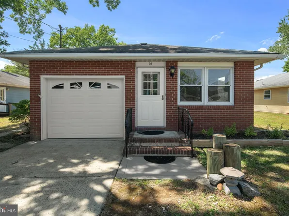 36 Dogwood Rd, Manahawkin, NJ 08050