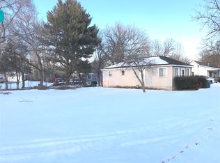 W1104 Hawthorne Rd, Genoa City, WI 53128