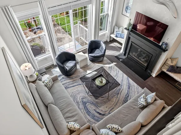 13 Hattie Ln #13, Millis, MA 02054