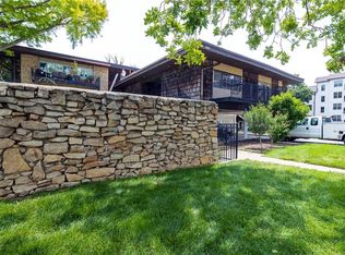 4519 Headwood Dr APT 10, Kansas City, MO 64111