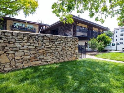 4519 Headwood Dr UNIT 205, Kansas City, MO, 64111