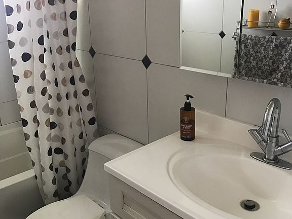4th image of 2423 Stanfield Dr