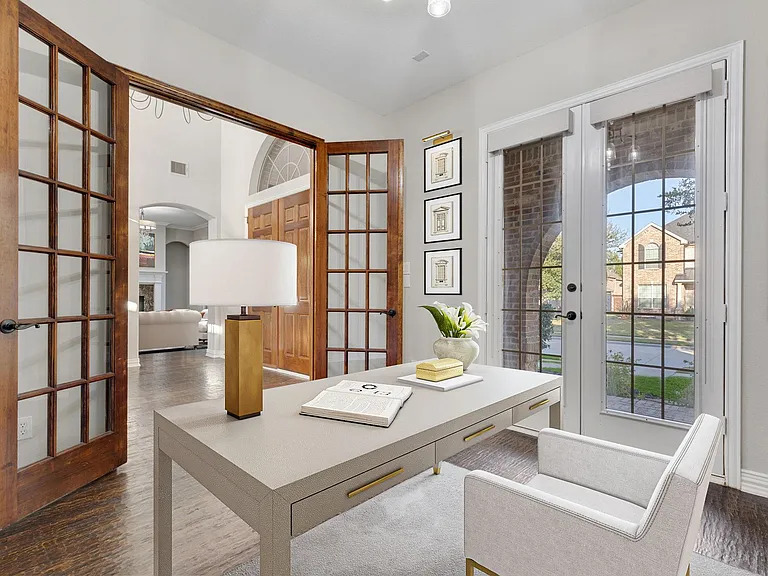 10229 Fire Ridge Dr — Photo 3