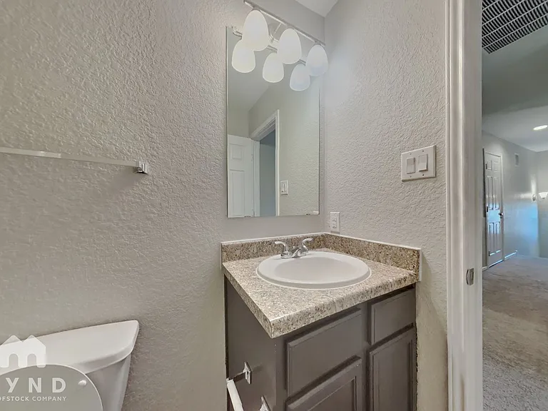 9523 Apple Ridge Ln — Photo 16