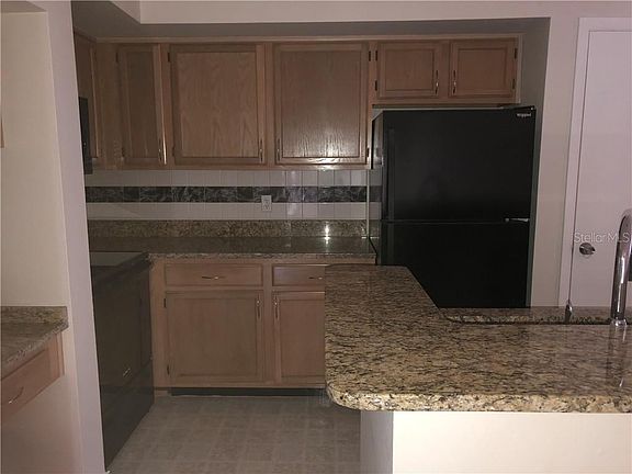 4th image of 486 N Pin Oak 206 Pl