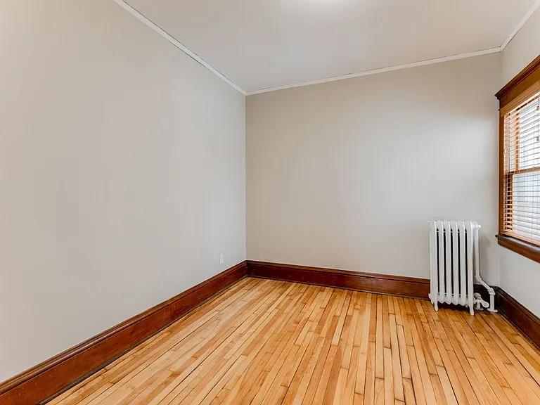 273 W Sturgis St — Photo 11