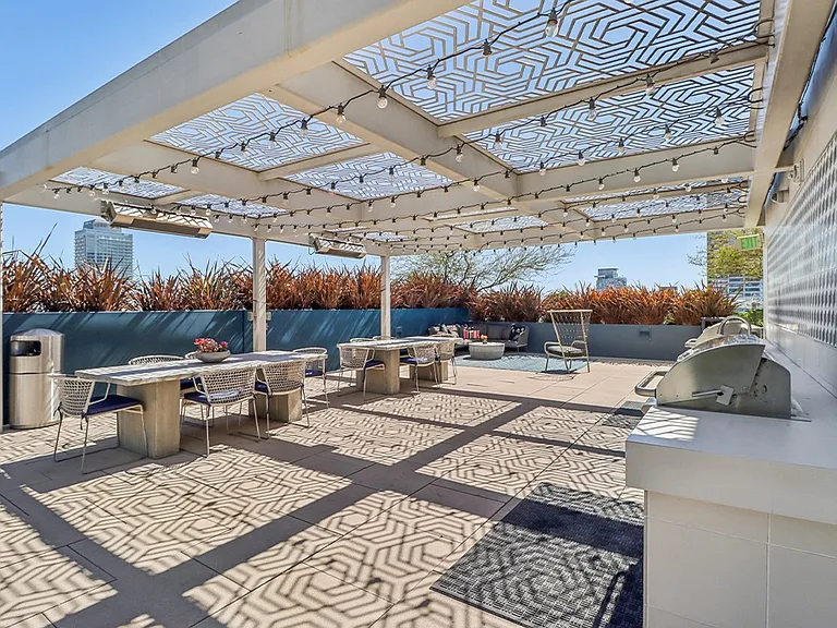 Rooftop Fire Pit & BBQ Grills
