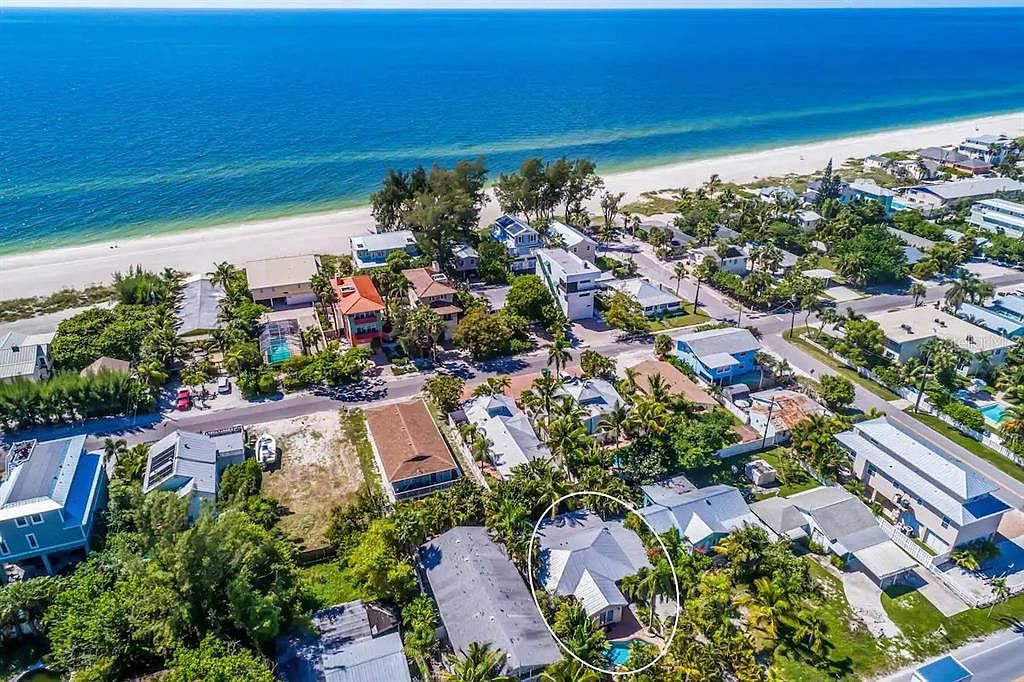 2914 Gulf Dr, Holmes Beach, FL 34217 MLS A4573315 Zillow