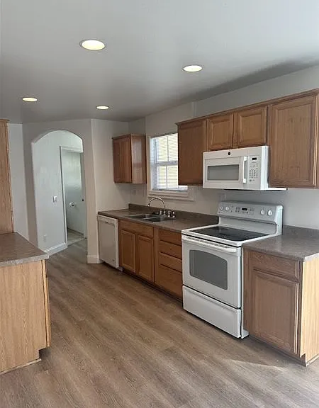 537 Crane Ave — Photo 4