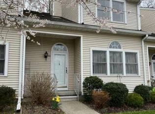 612 Belmont Dr, Hackettstown, NJ 07840