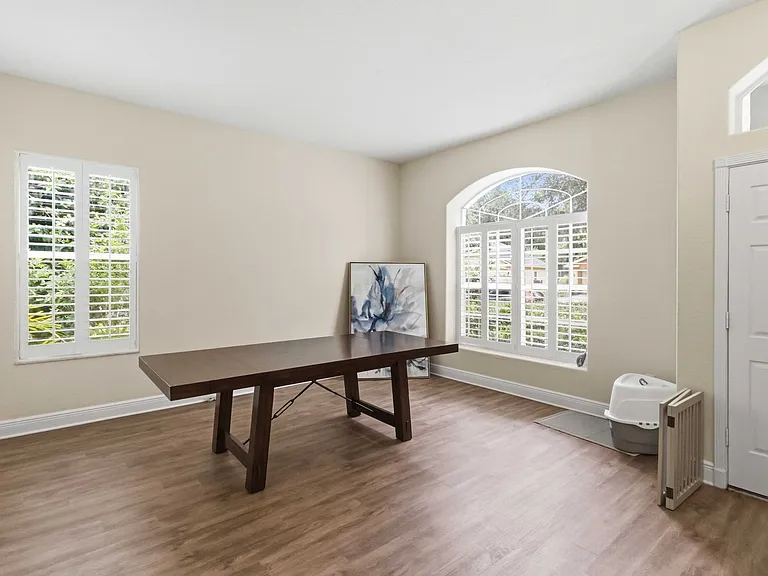 5028 Southampton Cir — Photo 4