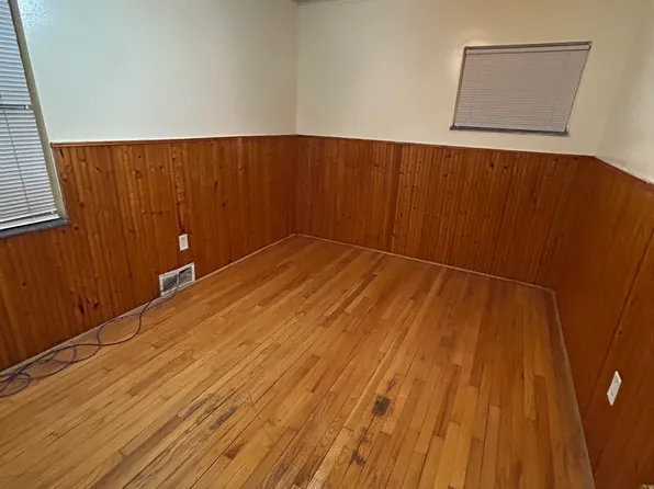 14260 Lanson Ave, Dearborn, MI 48126