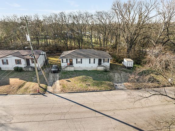 2nd image of 2844 Vista Ln