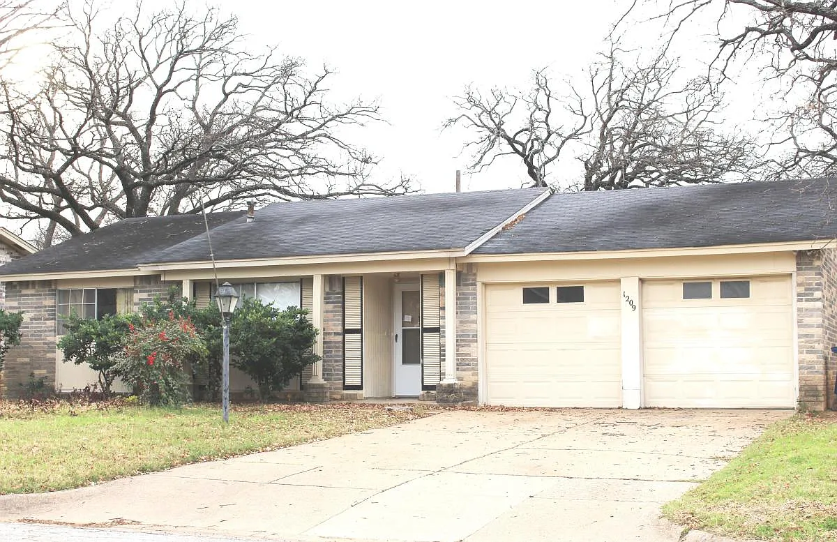 1209 Donley Drive - 1209 Donley Dr