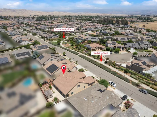 1276 N Redington Ave, Clovis, CA 93619