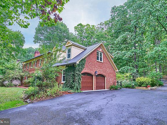 3rd image of 4529 Lynn Forest Dr
