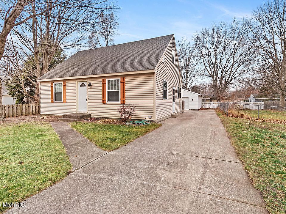 1st image of 1841 W 32nd St