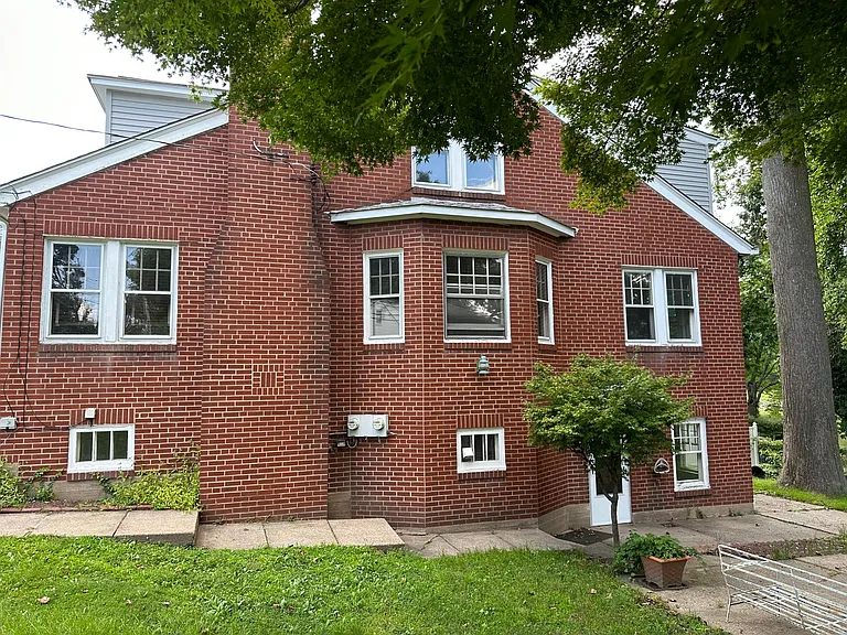 611 Neshaminy Rd — Photo 3