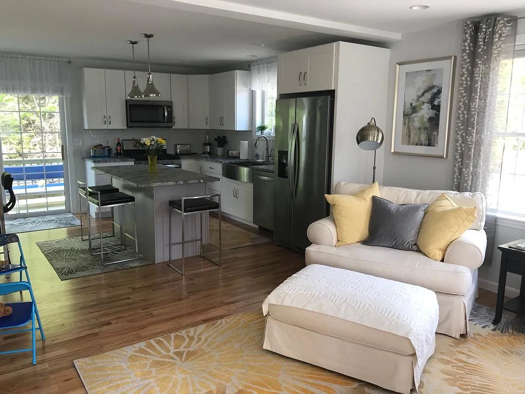 2 bed, 1.5 bath, 1200 sqft, $2,900 — Photo 2