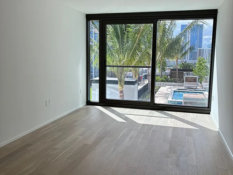333 Ward Ave #907 — Photo 37