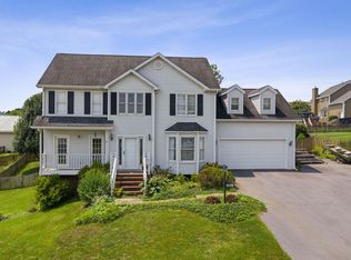 305 Green Valley Dr, Johnson City, TN 37601