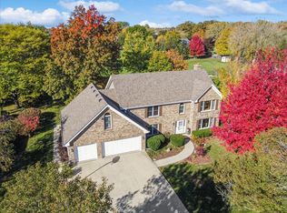 718 Fairview Ln, Bartlett, IL 60103