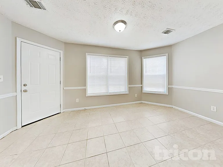 616 Magnolia Dr — Photo 5