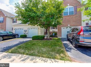 929 Avondale Dr, Red Hill, PA 18076