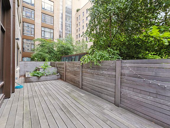3rd image of 225 E 19th St APT 102