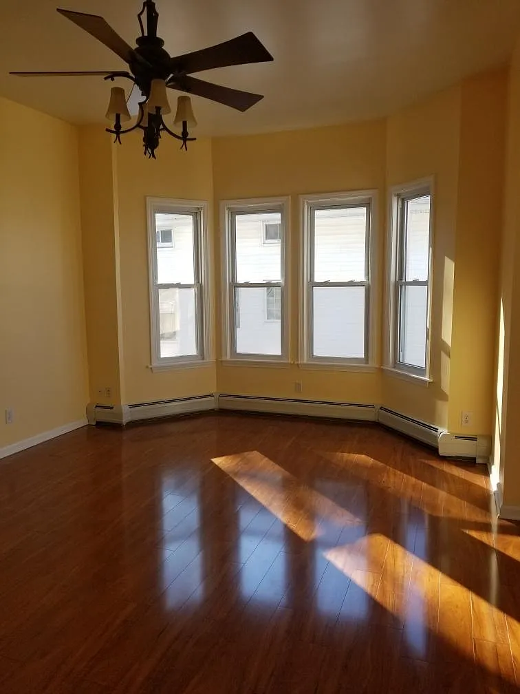 60 Ridge St — Photo 3