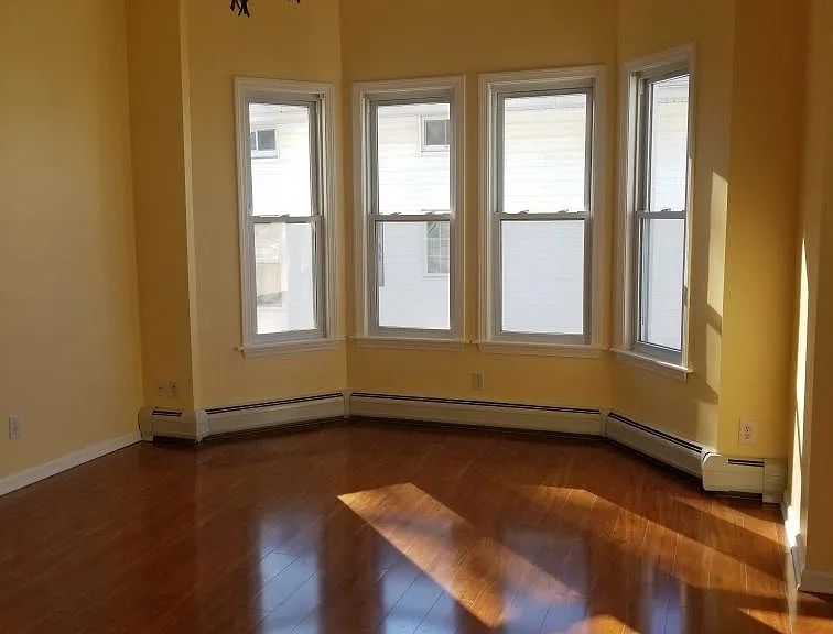 60 Ridge St #2 — Photo 3