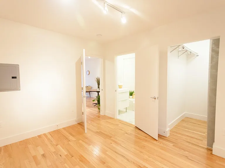 427 1/4 N Vendome St #427.25 — Photo 10