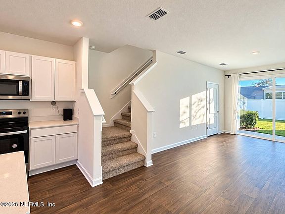 4th image of 184 Palmetto Ridge Rd