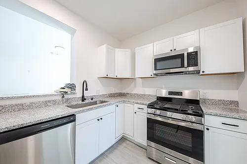 2620 May St Photo 1
