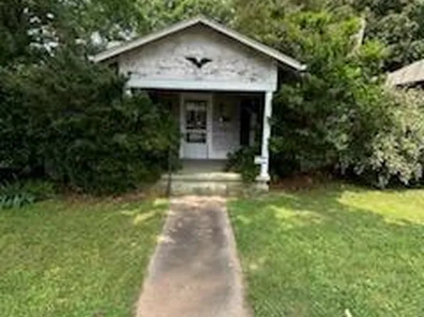 637 E Front St, Statesville, NC 28677