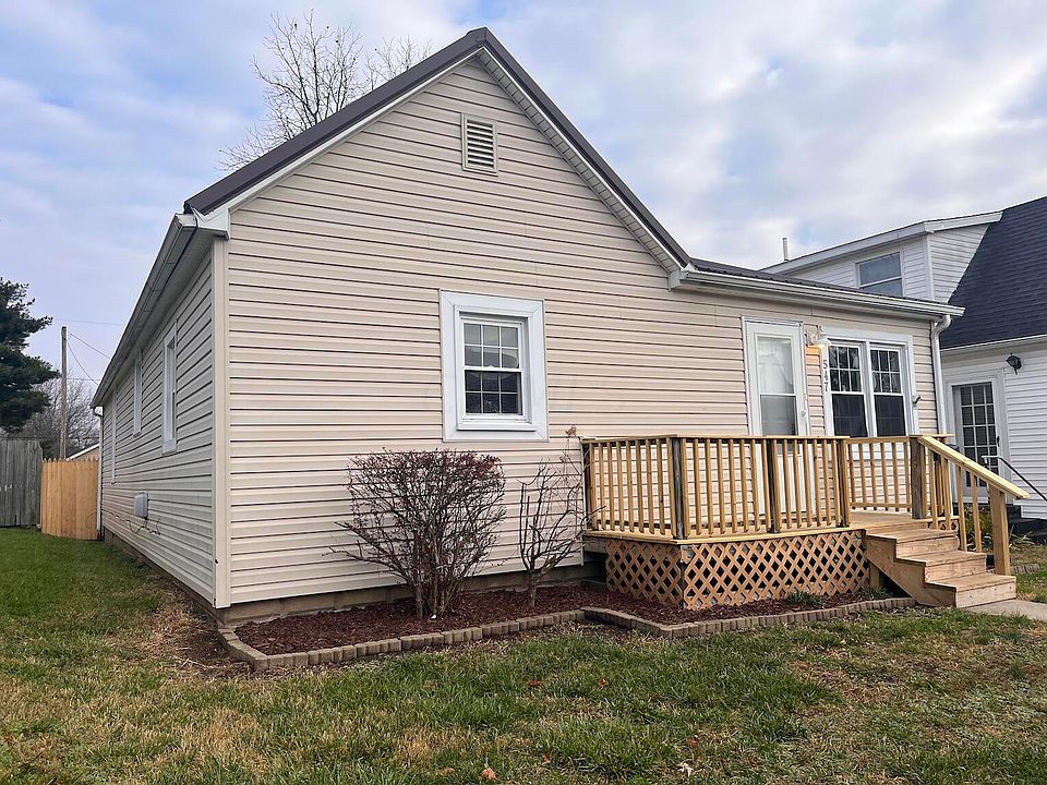 1st image of 547 Cedar St