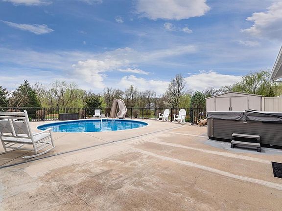 Outdoor Entertainment Space