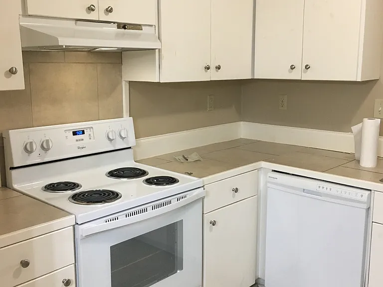 925 Cleveland St #267 — Photo 12