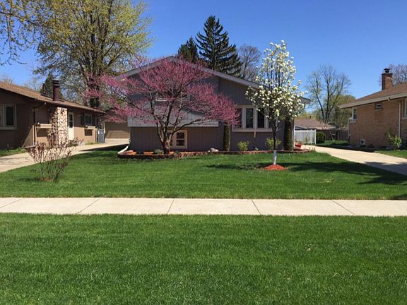 3rd image of 425 N Cedar Ave