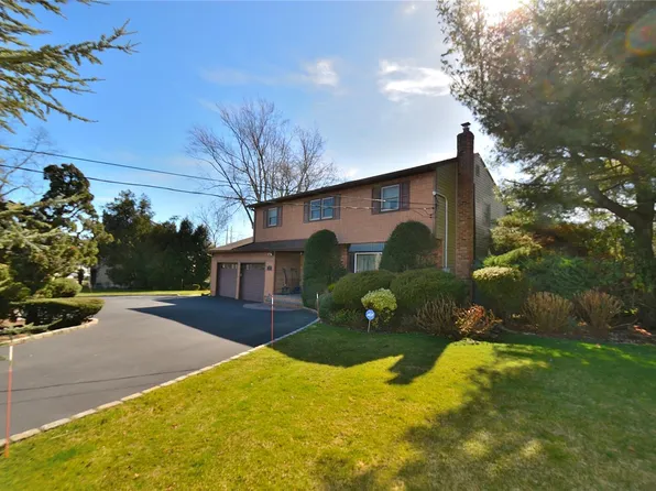 11 Fieldcrest Lane, Farmingdale, NY 11735