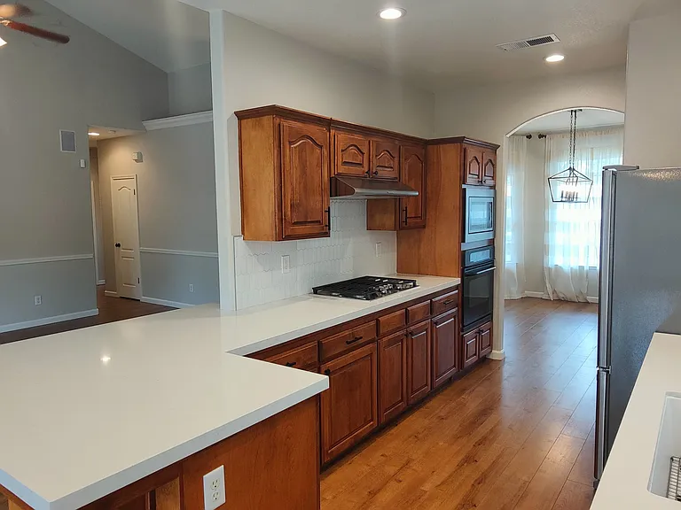 678 Prescott Ave — Photo 7