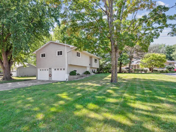 960 Liberty Ln, Fairmont, MN 56031