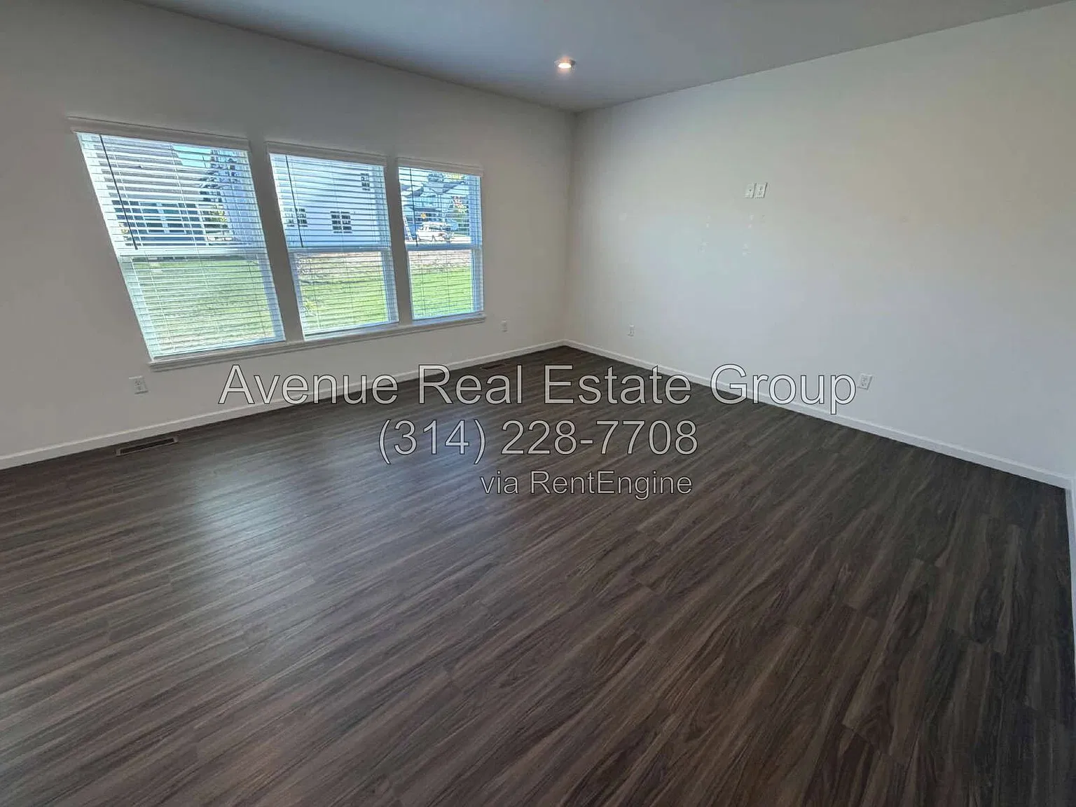 4 bed, 2.5 bath, 2000 sqft, $2,900 — Photo 4