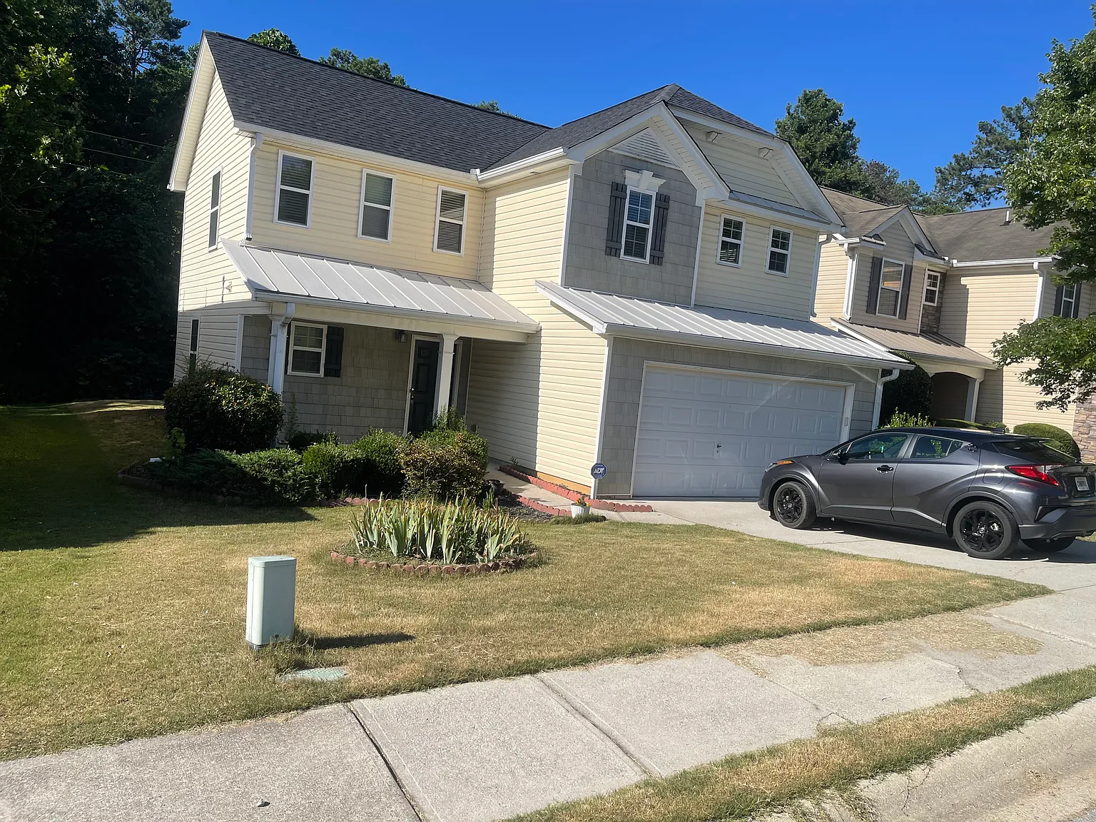 3 bed, 2.5 bath, 1630 sqft, $2,500 — Photo 2