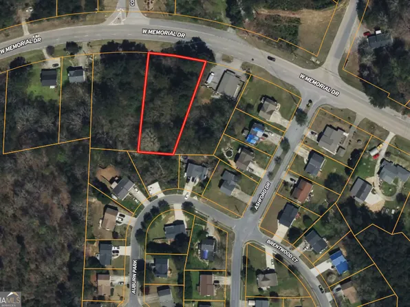 1119 W Memorial Dr, Dallas, GA 30132