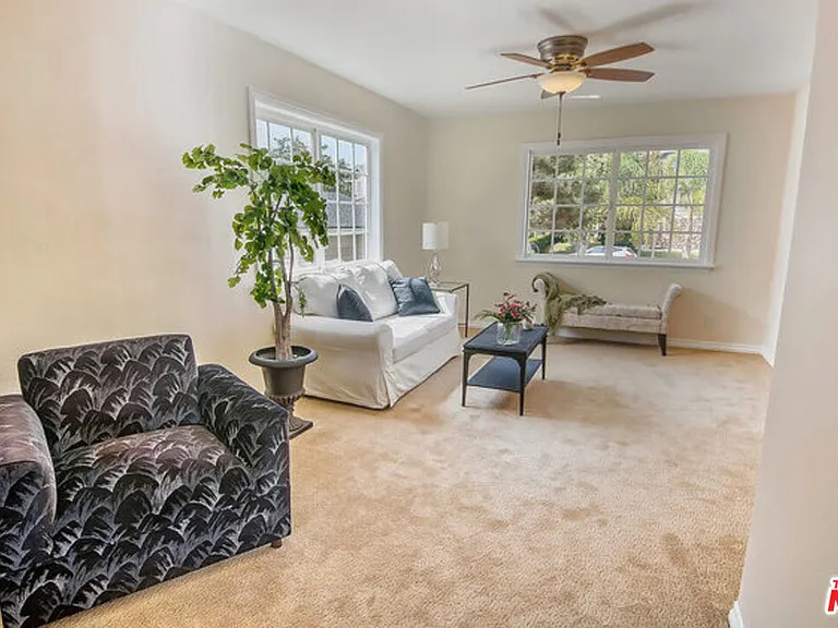 7830 W 83rd St — Photo 36