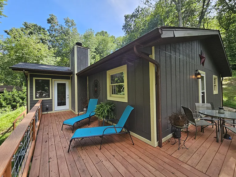 30 Austin Hts — Photo 2