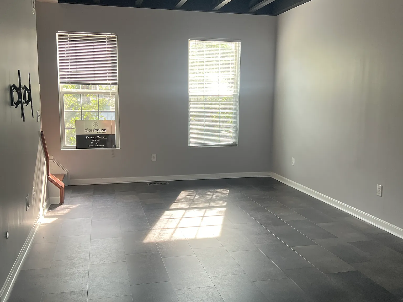 2 bed, 1.5 bath, 1216 sqft, $2,100 — Photo 3