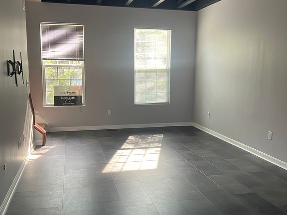3rd image of 207 N Patterson Blvd #207